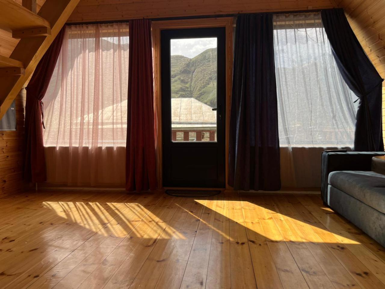 Vaso-Levani Kazbegi Cottage Luaran gambar